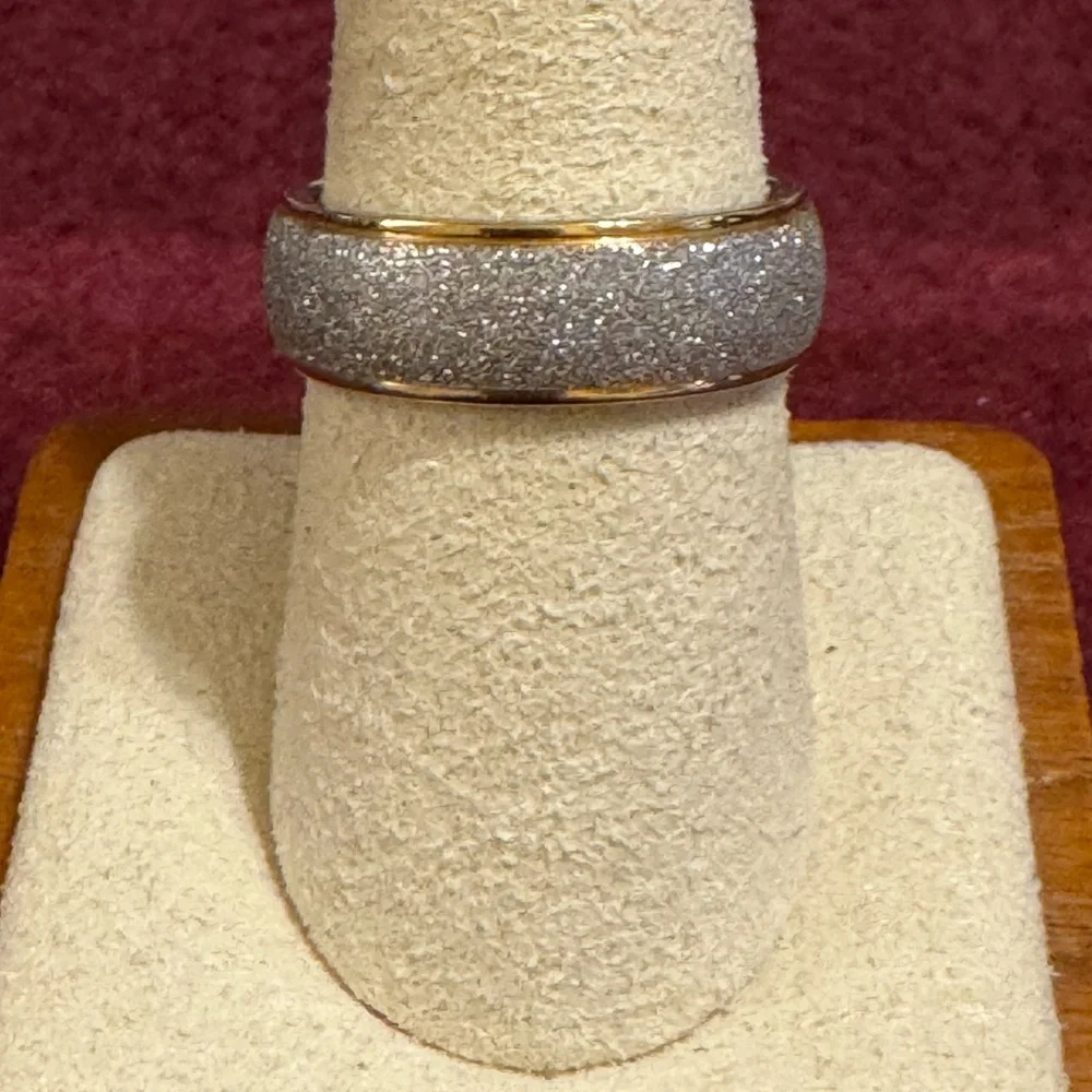 Men’s gold tone stainless steel crystal encrusted ring band